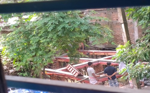 উস্তি থানা এলাকায় বেআইনি নির্মাণ, নির্বিকার প্রশাসন