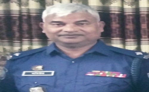 ভোলাহাট থানার নতুন অফিসার ইনচার্জ মোঃ মতিউর রহমানের সাথে ভোলাহাট প্রেসক্লাবের সদস্যদের সৌজন্য সাক্ষাৎ