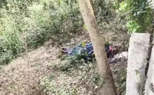 নাটোরে মহাসড়কের পাশ থেকে অজ্ঞাত ব্যক্তির লাশ উদ্ধার