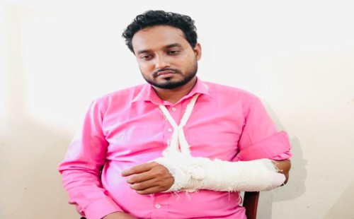 বাংলাটিভির বেনাপোল প্রতিনিধি “সেন্টুর“ ওপর সন্ত্রাসী হামলা